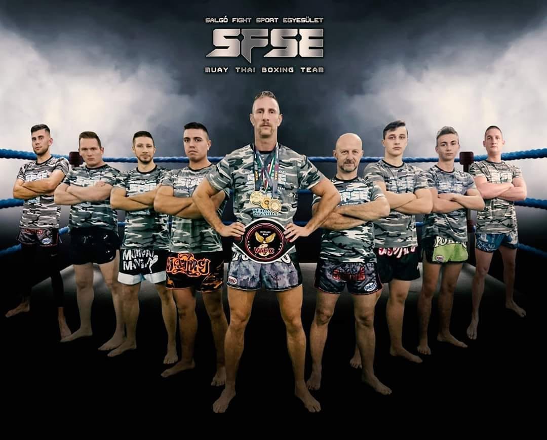 -SFSE tabló 2021-ből, Alex balról a 4. -